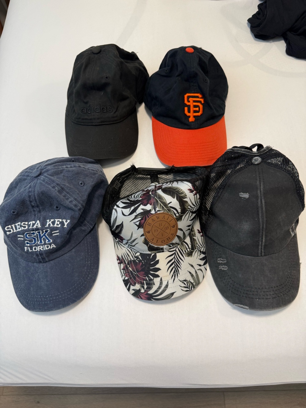 Set of 5 baseball caps